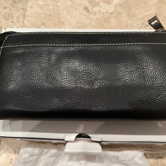 New Marc Jacobs Black Leather Wallet with Silver Hardware - Picture 2 of 9